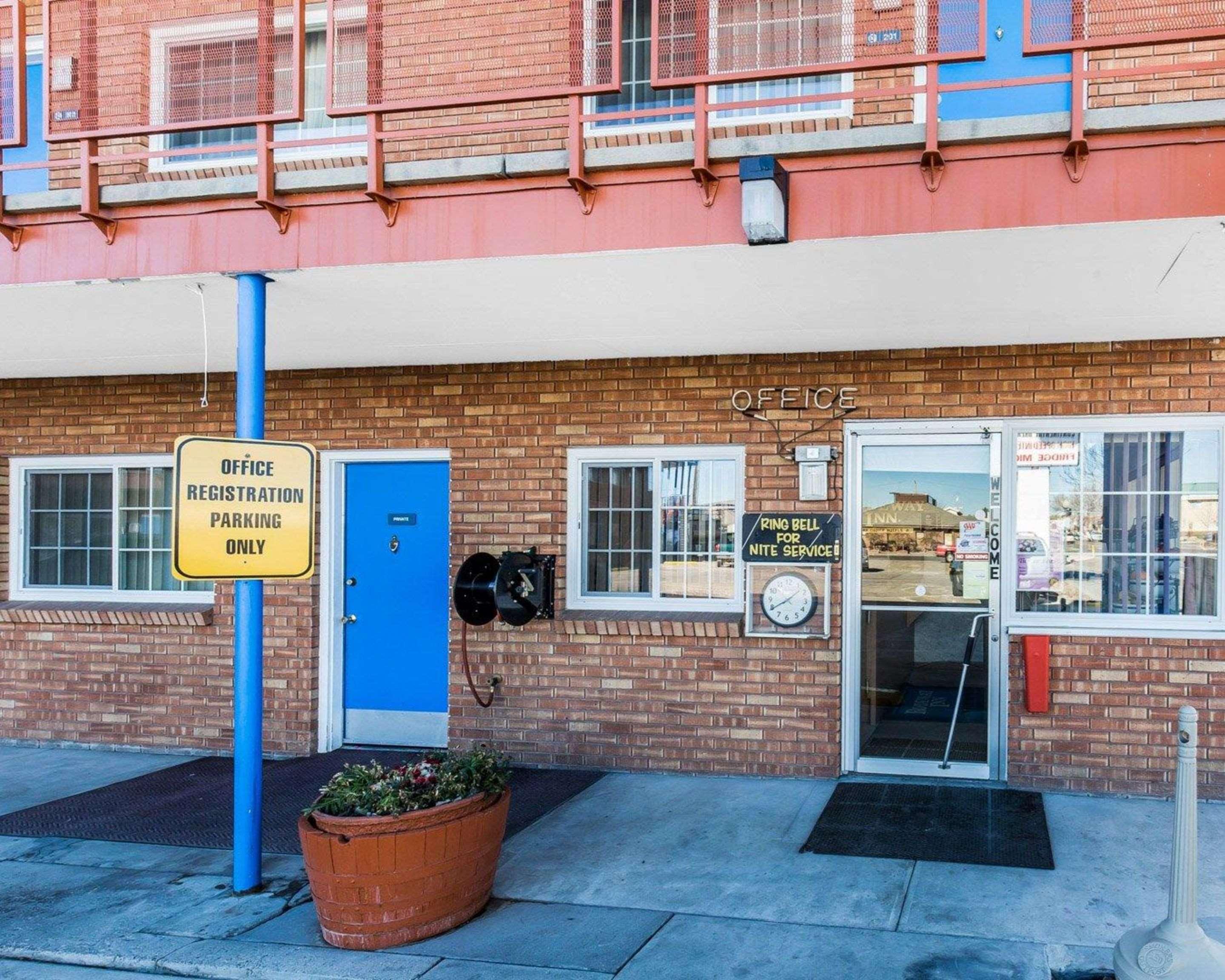 Rodeway Inn Elko Downtown Area Exterior photo